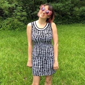 St. John wool blend sleeveless dress size 2